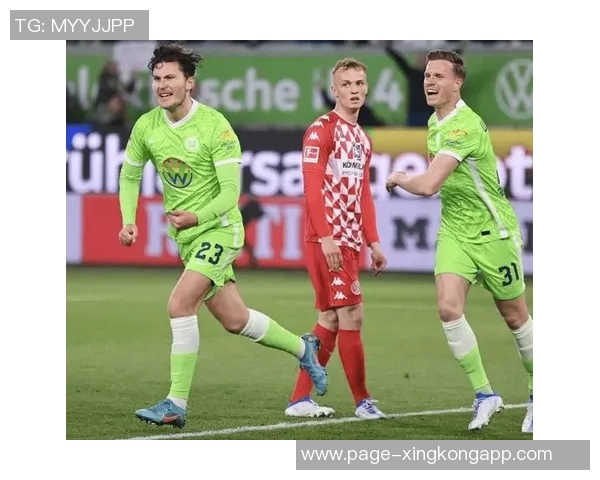 万项代表杜利亚伊足球学院首发表现出色却遗憾输球球队最终以2-3落败